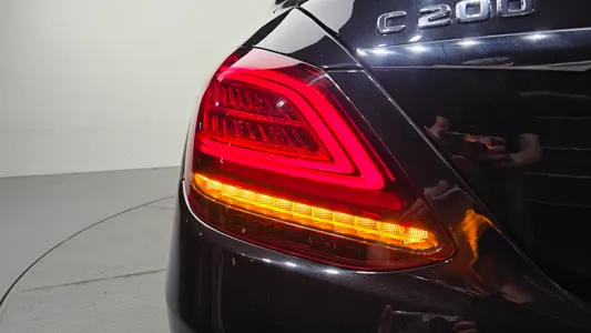 Mercedes-Benz C-Class W205 C200 2019 24