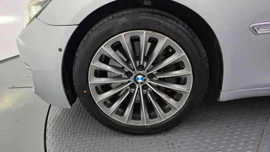BMW 7 Series (F01) 750Li xDrive 2013 5