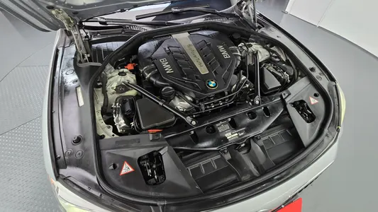 BMW 7 Series (F01) 750Li xDrive 2013 6