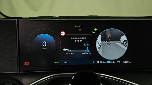 Hyundai 9 AWD 2025 8