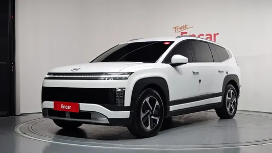 Hyundai 9 AWD 2025