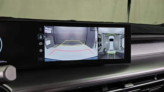 Hyundai 9 AWD 2025 15