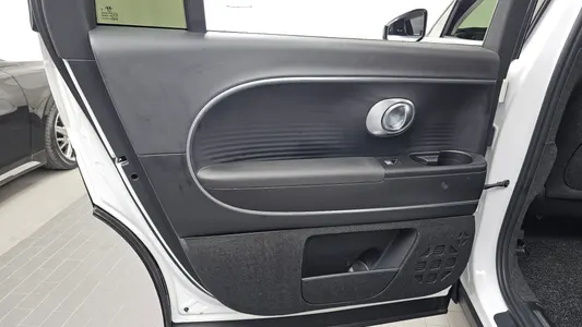 Hyundai 9 AWD 2025 25