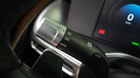 Hyundai 9 AWD 2025 30
