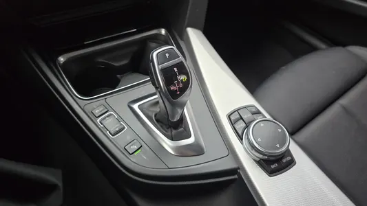 BMW 3 Series (F30) 320d M 2015 9