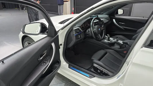 BMW 3 Series (F30) 320d M 2015 10