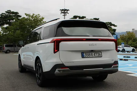 Kia 4 HEV 7 2025 4