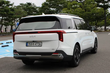 Kia 4 HEV 7 2025 6