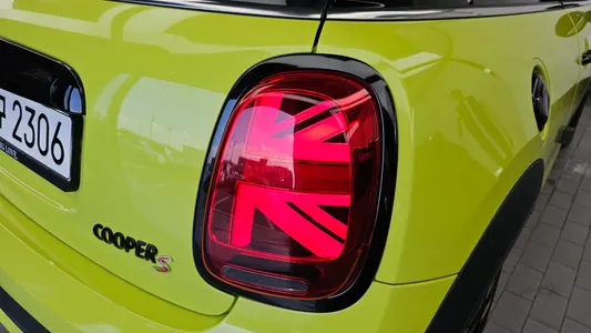 MINI S 2023 23