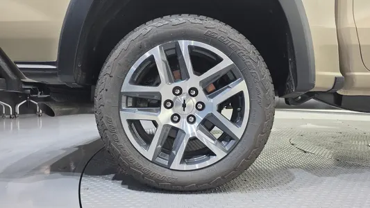 Chevrolet 콜로라도 2.7 ZL1 4WD 2024 5