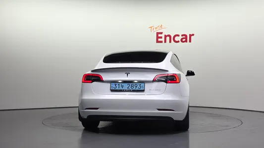 Tesla 3 AWD 2022 4