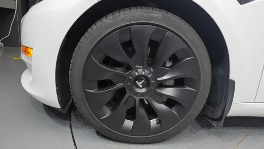 Tesla 3 AWD 2022 5