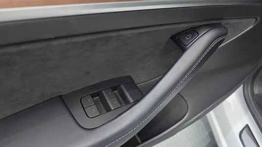 Tesla 3 AWD 2022 20