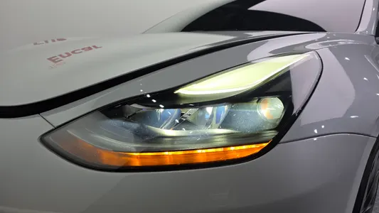 Tesla 3 AWD 2022 22