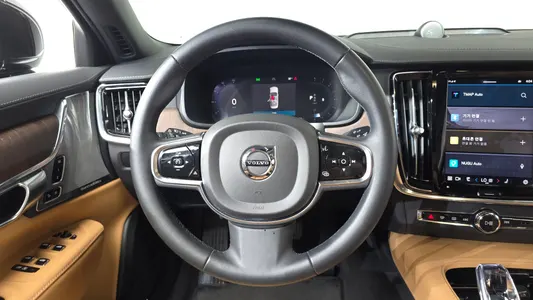 Volvo S90 B5 2023 13