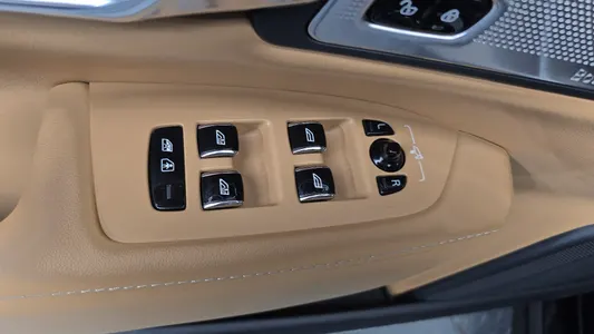 Volvo S90 B5 2023 29