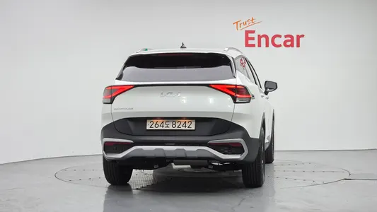 Kia 5 2.0 2WD 2022 4