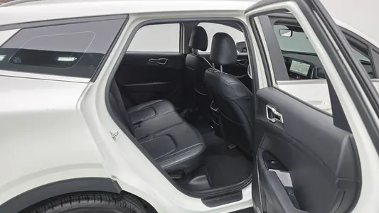 Kia 5 2.0 2WD 2022 11