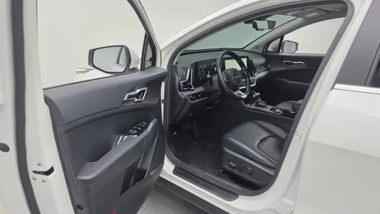 Kia 5 2.0 2WD 2022 10