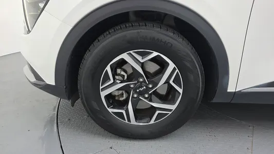 Kia 5 2.0 2WD 2022 29