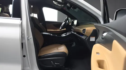 Hyundai 싼타페 HEV 1.6 2WD 2023 11