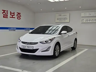 Hyundai 아반떼 1.6 GDi 2013 17