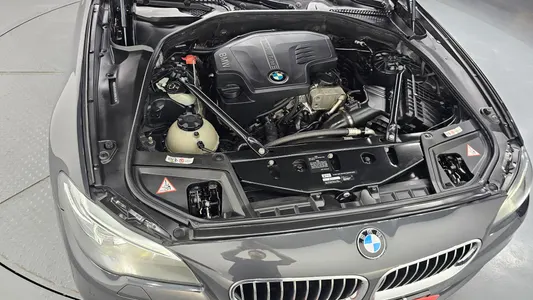 BMW 5 Series (F10) 528i 2014 6