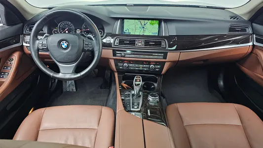 BMW 5 Series (F10) 528i 2014 7