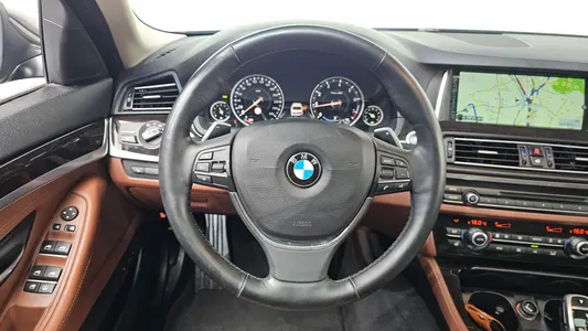 BMW 5 Series (F10) 528i 2014 12