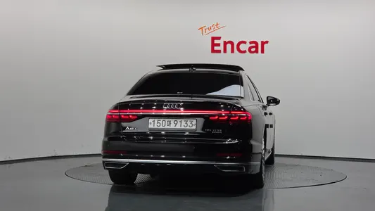 Audi A8 (D5) 55 TFSI LWB 2020 4