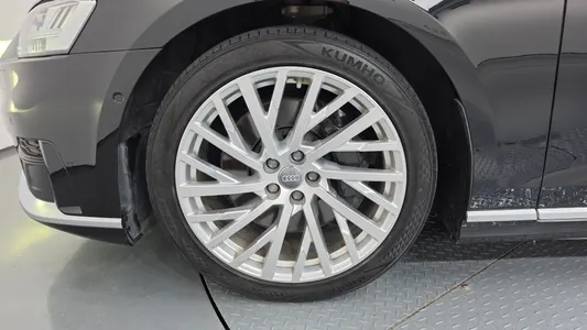 Audi A8 (D5) 55 TFSI LWB 2020 5