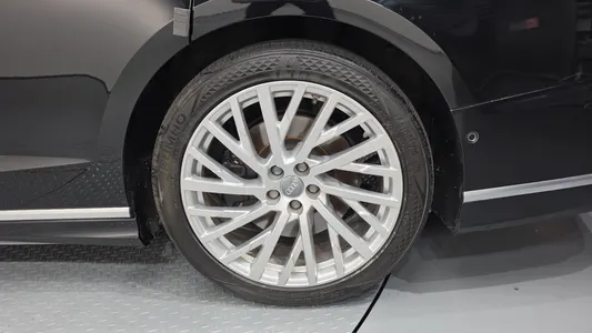 Audi A8 (D5) 55 TFSI LWB 2020 21