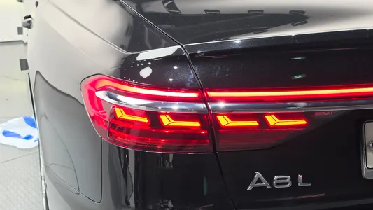 Audi A8 (D5) 55 TFSI LWB 2020 23
