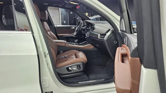 BMW X5 (G05) M50i 2022 10