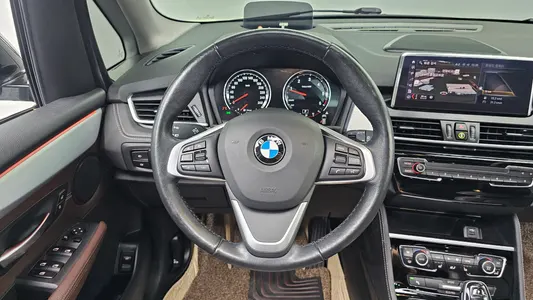 BMW 2 Series Tourer (F45) 2021 13