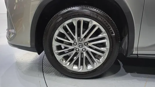 Lexus RX450h 4 2021 5