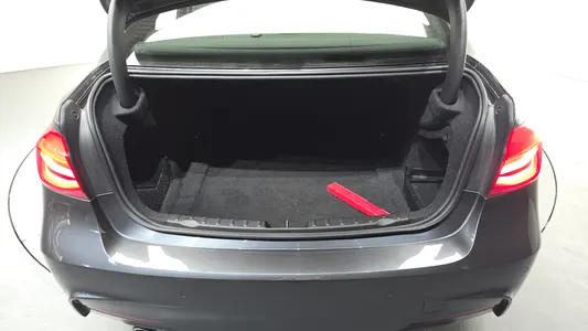 BMW 3 Series (F30) 320i M 2018 17