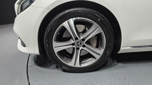 Mercedes-Benz E-Class W213 E300 2018 5