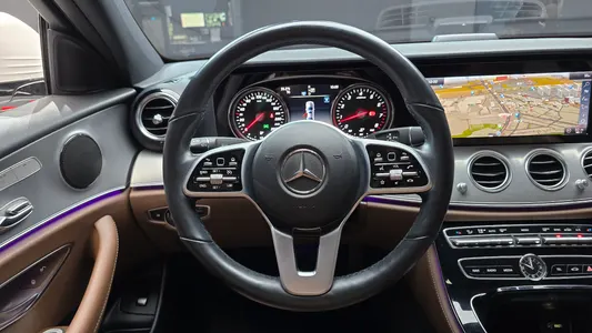 Mercedes-Benz E-Class W213 E300 2018 13