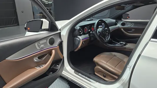 Mercedes-Benz E-Class W213 E300 2018 10