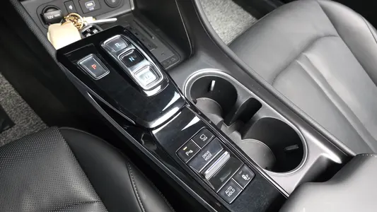Hyundai (DN8) 2.0 2019 9