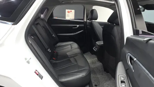 Hyundai (DN8) 2.0 2019 12