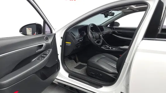 Hyundai (DN8) 2.0 2019 10