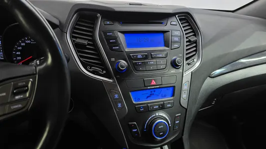 Hyundai DM (e-VGT) 2.0 2WD 2013 32