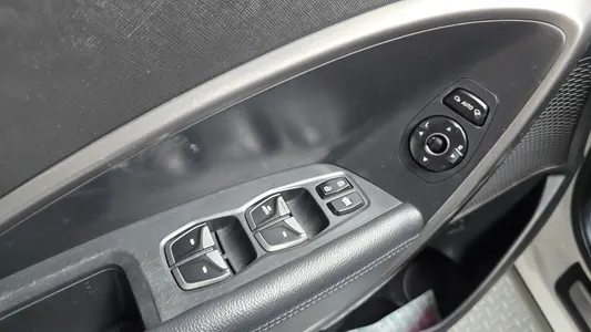 Hyundai DM (e-VGT) 2.0 2WD 2013 30