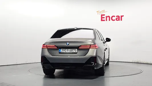 BMW 5 Series (G60) 530i xDrive M 2026 4