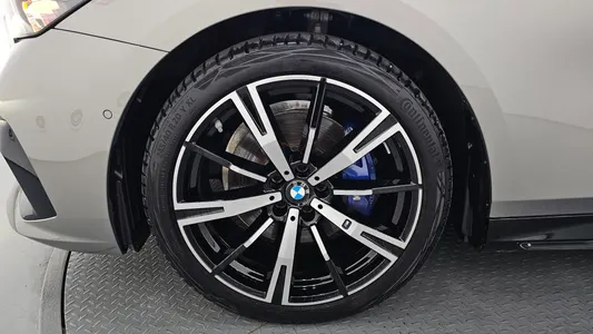 BMW 5 Series (G60) 530i xDrive M 2026 5