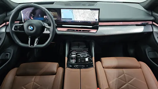 BMW 5 Series (G60) 530i xDrive M 2026 7
