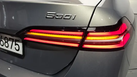 BMW 5 Series (G60) 530i xDrive M 2026 23
