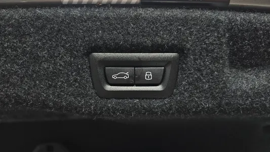 BMW 5 Series (G60) 530i xDrive M 2026 31